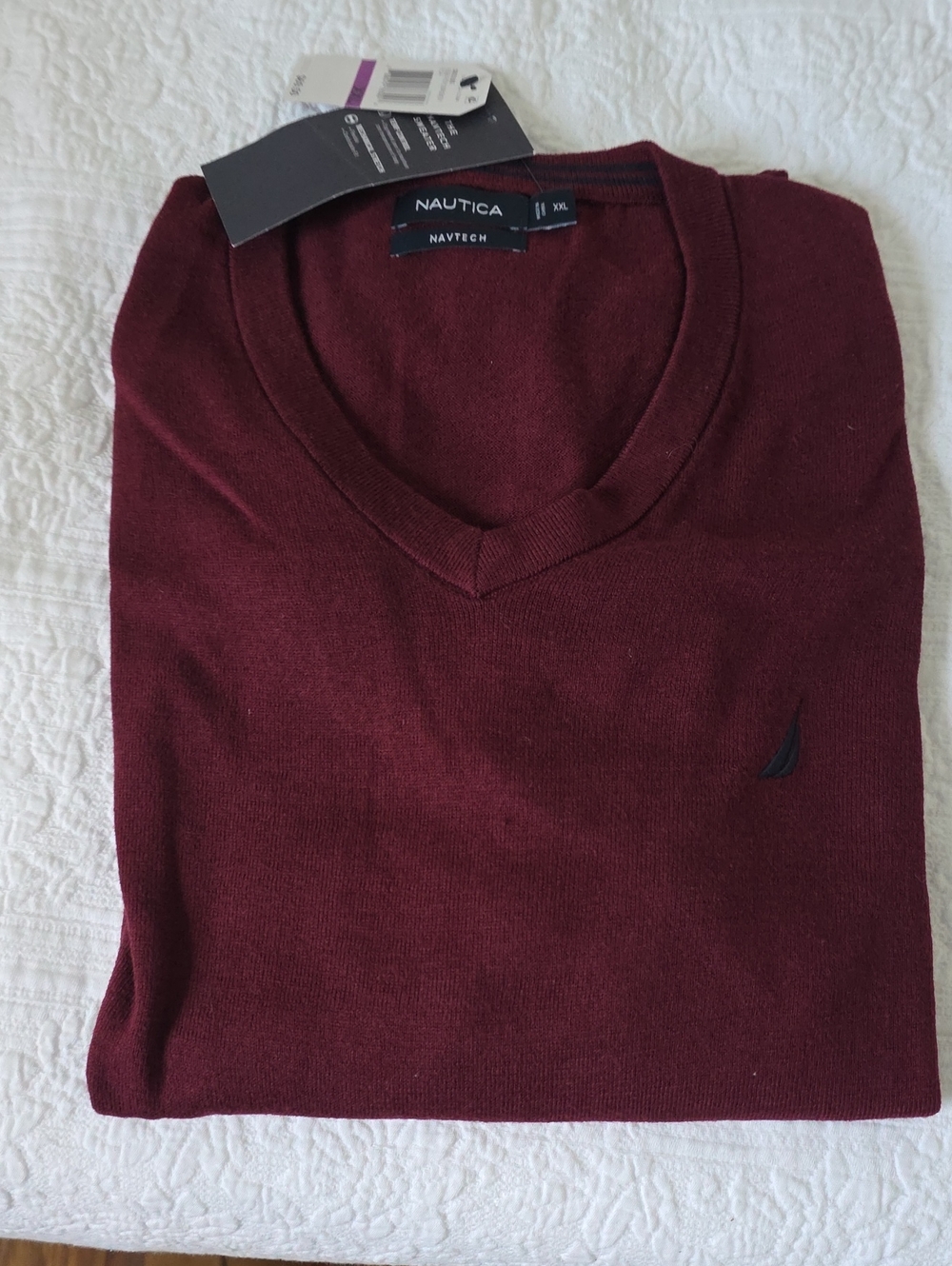 Nautica Men's V-Neck Sweater in Deep Wine